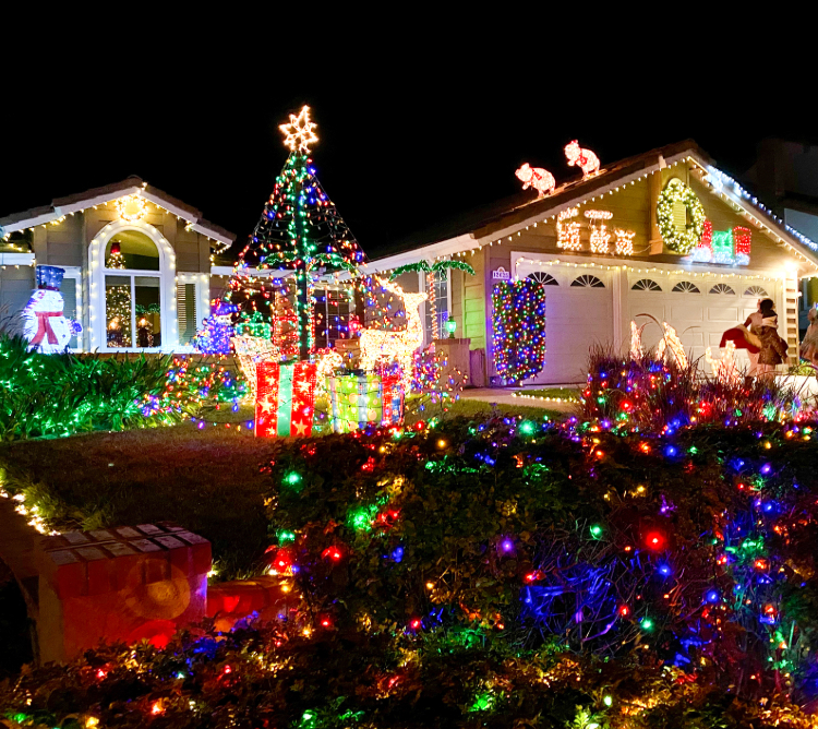 House decorated with Christmas lights.